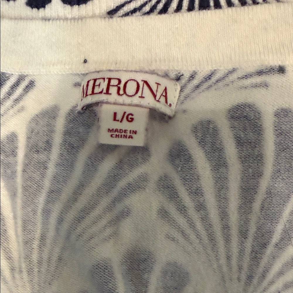 Merona Navy and White Shell Pattern Sweater - Picture 2 of 3